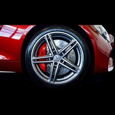 ベンツ用のカスタムパーツ等様々な部品を通販で入手できます