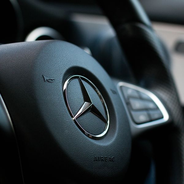 ベンツをカスタマイズする部品を通販で豊富に扱っております