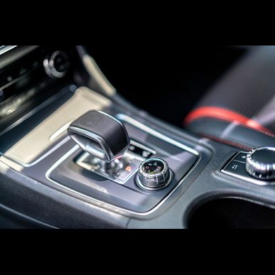 ベンツのエアロパーツ等の部品を親切価格で扱っております